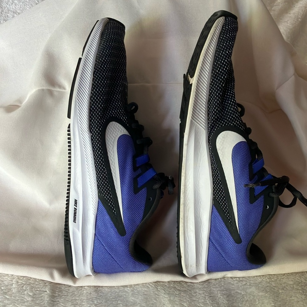 Nike Womens Downshifter Running Shoes Knit Low Top Size 11 AQ7486-006 Purple-ish